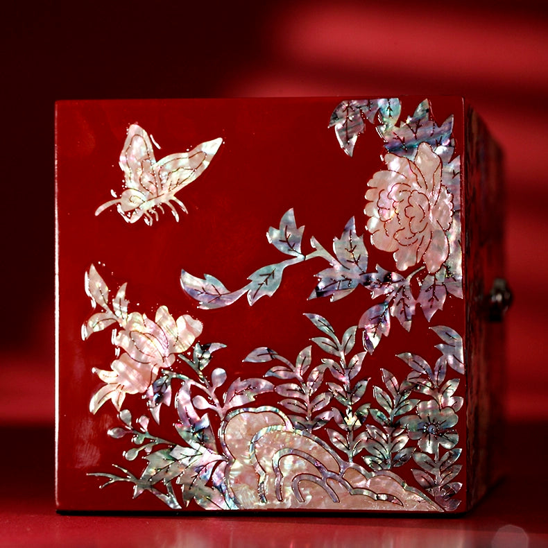 Lacquer jewelry box, traditional Chinese crafts